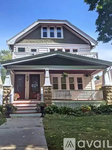 Main picture of 2434 N 68th St