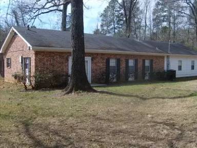 Main picture of 2204 E Georgia Ave