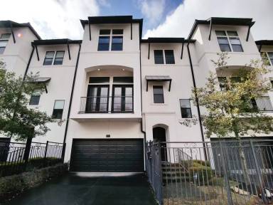 Main picture of 2311 Arabelle St