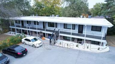 Main picture of 4300 Edison Cir