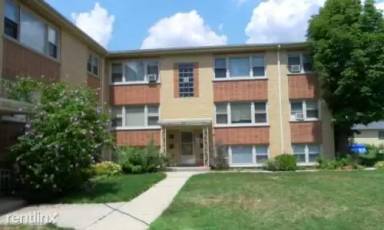 Main picture of 6508 W Devon Ave