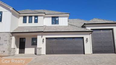 Main picture of 997 E Iron Horse Dr