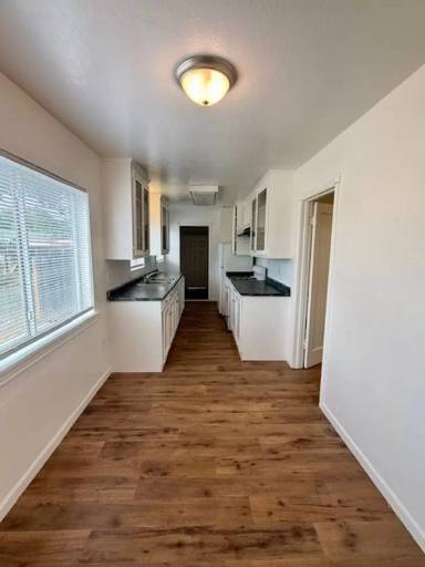 Main picture of 619 N Plumas St