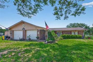 Main picture of 6210 Eagle Dr