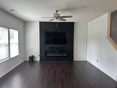Main picture of 1842 Swan Dr