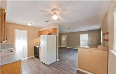Main picture of 306 Orchard St
