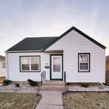 Main picture of 3309 N 91st St