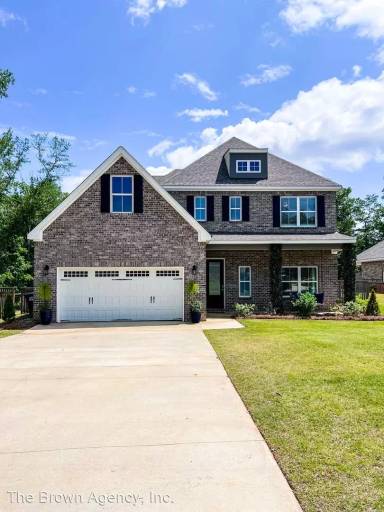 Main picture of 2109 Sherwood Dr