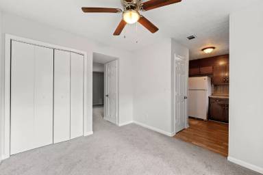 Main picture of 572 Downing St