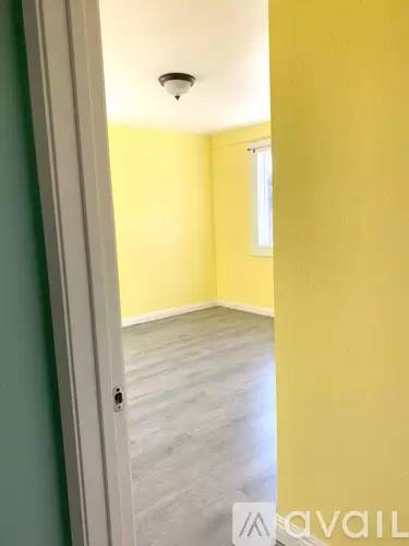 Main picture of 409 W 17th St