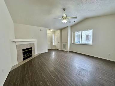 Main picture of 79 E Jadynn Ct