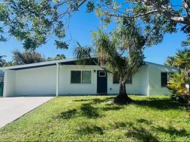 Main picture of 330 Avenida del Sol