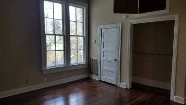 Main picture of 618 E Main St