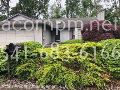 Main picture of 16333 SE Oakhurst Ct