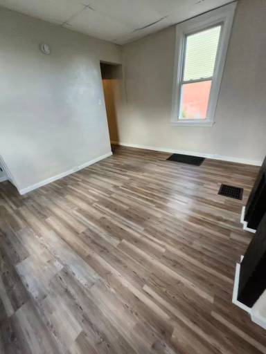 Main picture of 812 Spring St