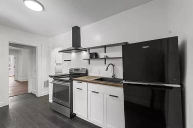 Main picture of 849 Columbia Ave