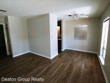 Main picture of 8 Terrace Pl