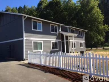 Main picture of 15927 52nd St E