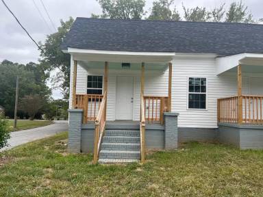 Main picture of 522 Maxwell Ave
