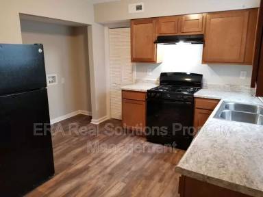 Main picture of 918 Rarig Ave