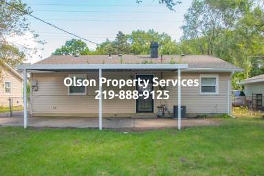 Main picture of 1124 S Lake St