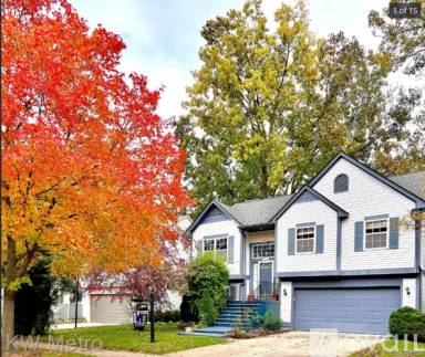 Main picture of 915 Huntclub Blvd