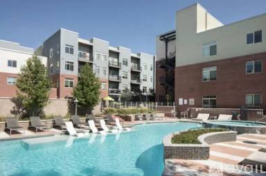 Main picture of 3100 Pearl Pkwy