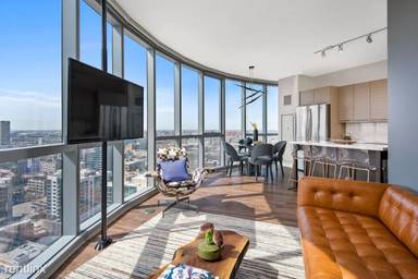 Main picture of 727 West Madison