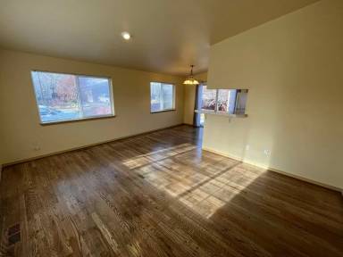 Main picture of 3312 NE Hoona Dr