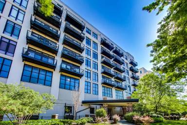 Main picture of 1525 S Sangamon St