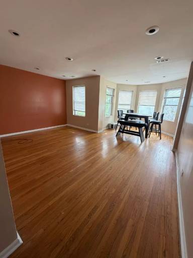 Main picture of 6949 S Green St