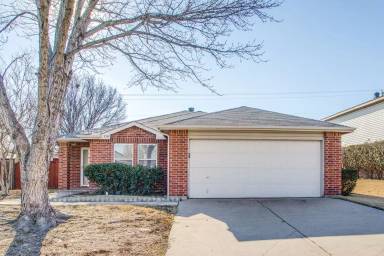 Main picture of 910 Salida Dr