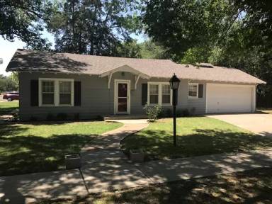 Main picture of 2210 Elgin Ave