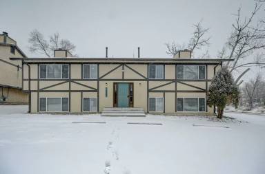 Main picture of 1495 Manitou Blvd
