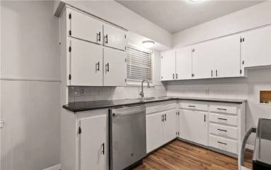 Main picture of 809 Shady Ln