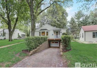 Main picture of 227 Standish Ct