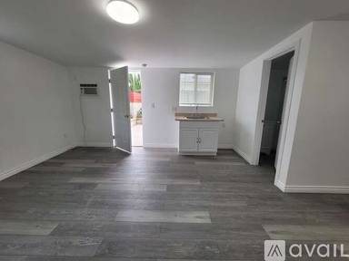 Main picture of 6541 Southside Dr