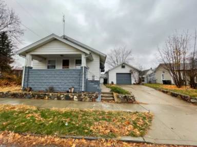 Main picture of 914 W 4th St