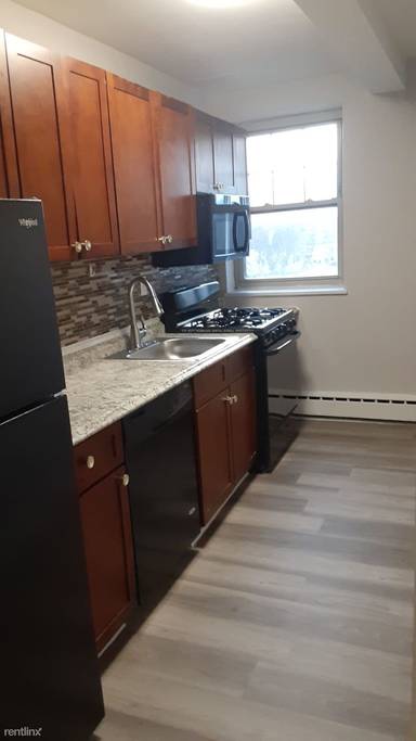 Main picture of 2465 John F Kennedy Blvd