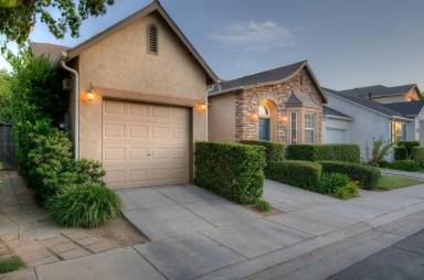 Main picture of 632 W Fontaine Ln