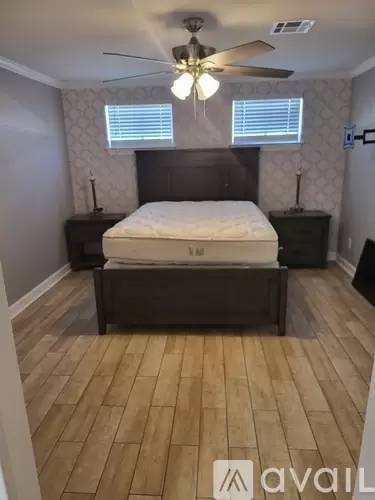 Main picture of 2855 Saint Charles Ave