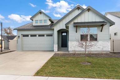 Main picture of 1806 N Black Elm Ln