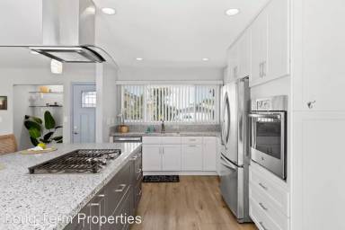 Main picture of 2425 Sarbonne Dr