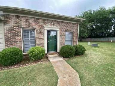 Main picture of 8136 Oldfield Road Southwest
