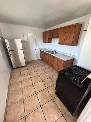 Main picture of 419-423 E 32nd St Apartments