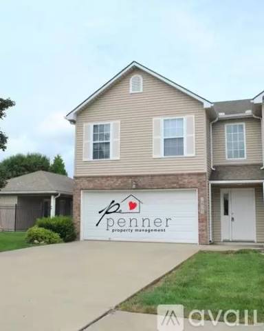 Main picture of 1605 NW Samantha Ct
