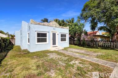 Main picture of 2137 Lincoln St