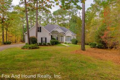 Main picture of 327 Peter Carnes Dr