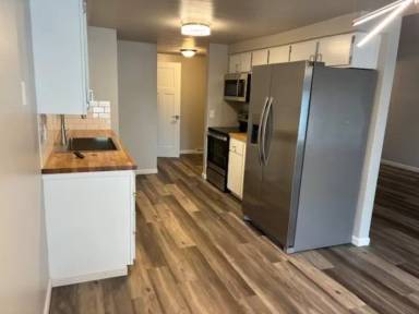 Main picture of 430 E 1st Ave