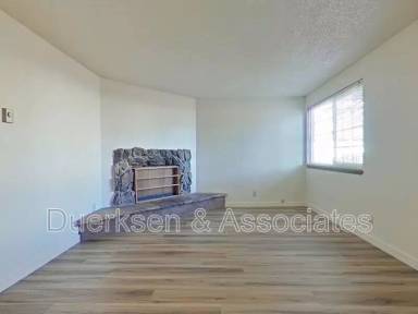 Main picture of 615 SE Lilly Ave